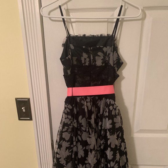 EUC Dorissa Formal Floral Dress in Black And Gray Size 14 Girls - Picture 5 of 10
